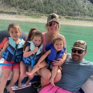 Meet your Posher, Caitlyn